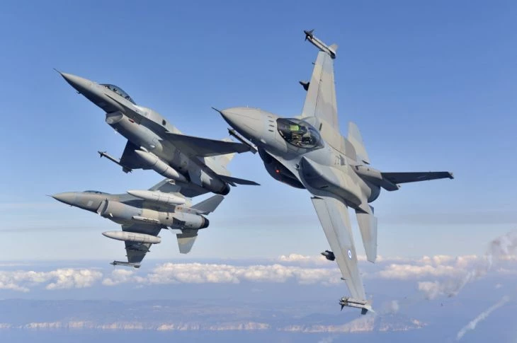 Δεν φτάνουν για το Αιγαίο τα ελληνικά μαχητικά F-16 και τώρα τα στέλνουν να ελέγχουν τον ΕΕΧ του Μαυροβουνίου…
